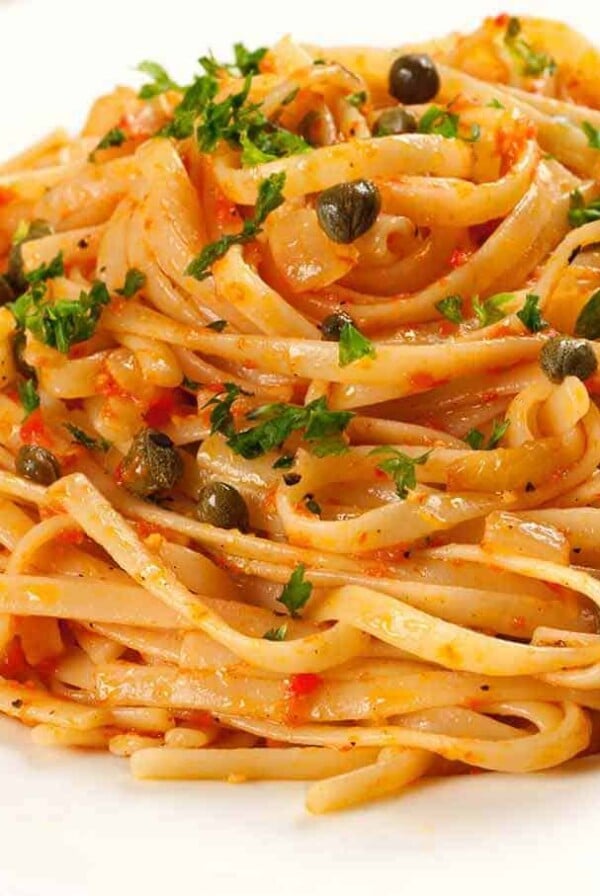 Linguine with Roasted Red Pepper Sauce