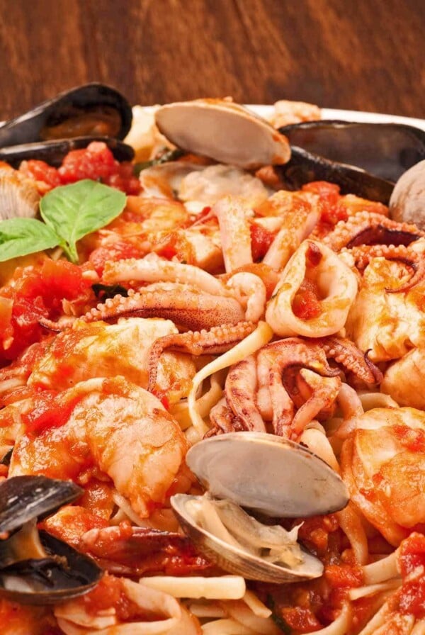 Linguine with Seafood (Linguine ai Frutti di Mare)