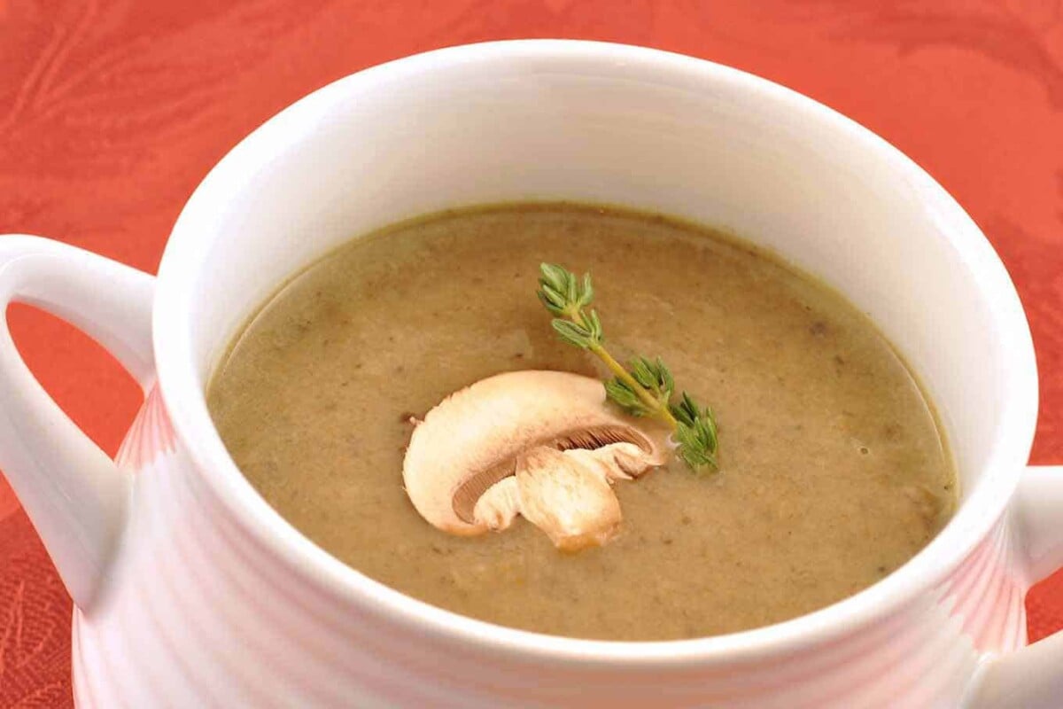 Mushroom Soup with Sherry and Thyme