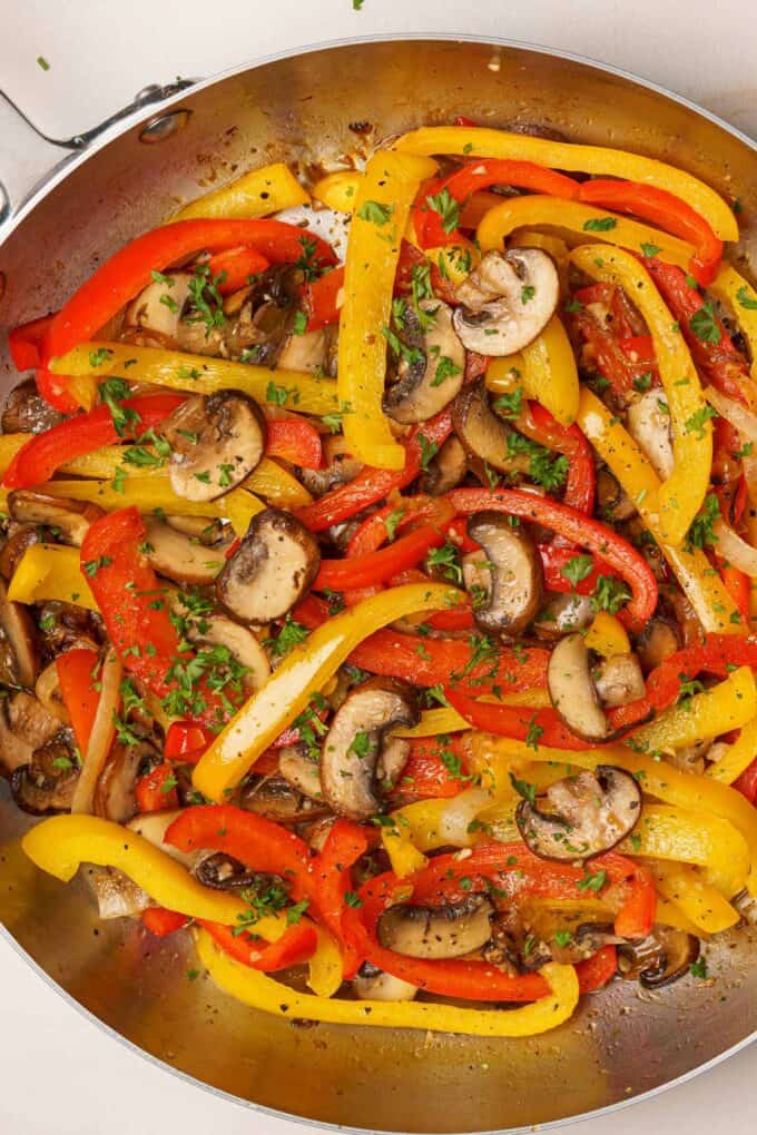 sweet-pepper-mushroom-and-onion-medley