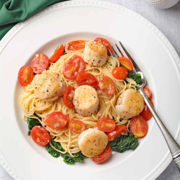 Scallops and Pasta with White Wine Butter