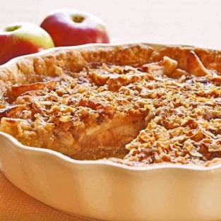 Sour Cream Apple Pie with Norwegian Gjetost